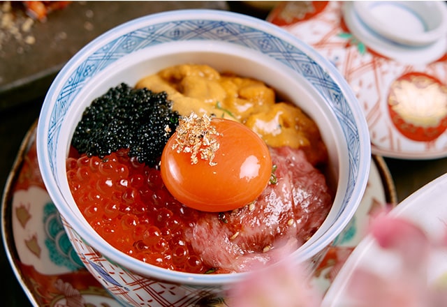 炙りユッケ丼